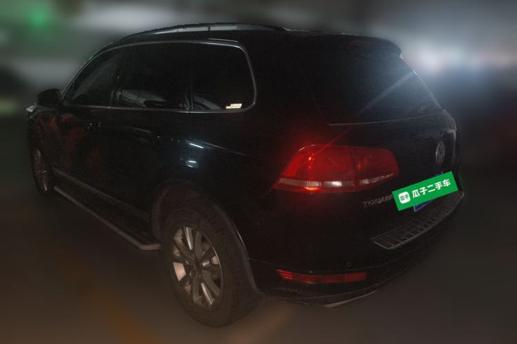 Used Volkswagen Touareg 2011 3.0 TSI High-End Version Rear Left 45 Deg