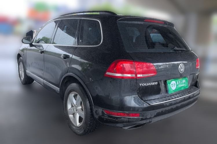 Used Volkswagen Touareg 2011 3.0 TSI Comfort Version Rear Left 45 Deg