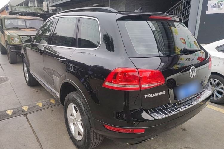 Used Volkswagen Touareg 2011 3.0 TSI Comfort Version Rear Left 45 Deg