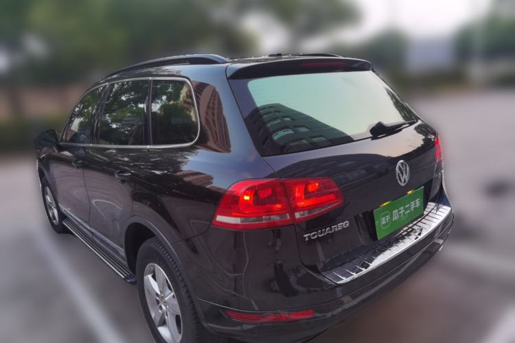 Used Volkswagen Touareg 2011 3.0 TSI Comfort Version Rear Left 45 Deg