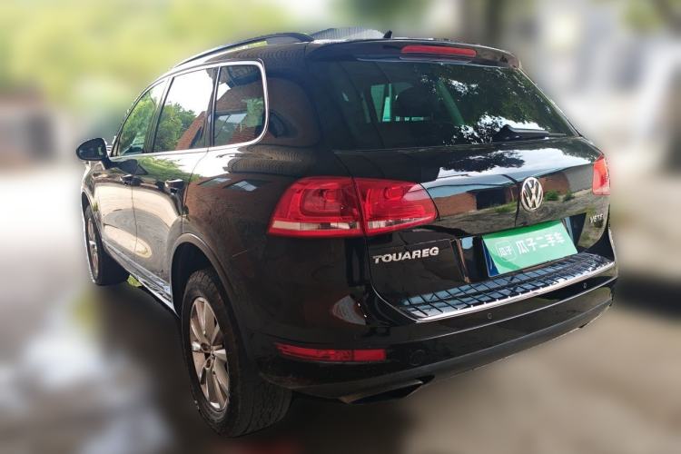 Used Volkswagen Touareg 2011 3.0 TSI High-End Version Rear Left 45 Deg