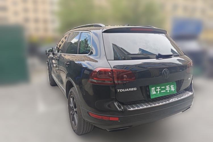 Used Volkswagen Touareg 2011 3.0 TSI High-End Version Rear Left 45 Deg