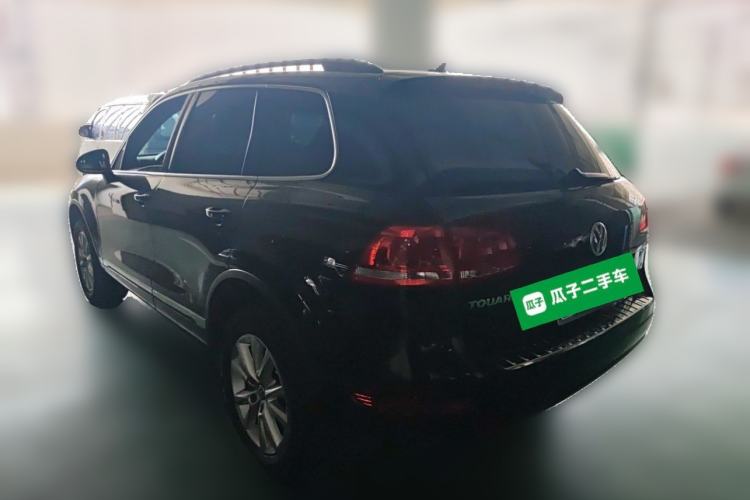 Used Volkswagen Touareg 2011 3.0 TSI High-End Version Rear Left 45 Deg