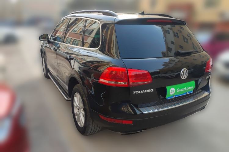 Used Volkswagen Touareg 2011 3.0 TSI High-End Version Rear Left 45 Deg