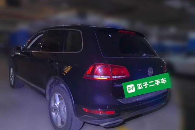 Used Volkswagen Touareg 2011 3.0 TSI Hybrid Rear Left 45 Deg