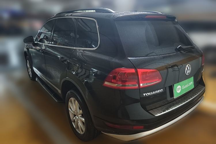 Used Volkswagen Touareg 2011 3.0 TSI High-End Version Rear Left 45 Deg