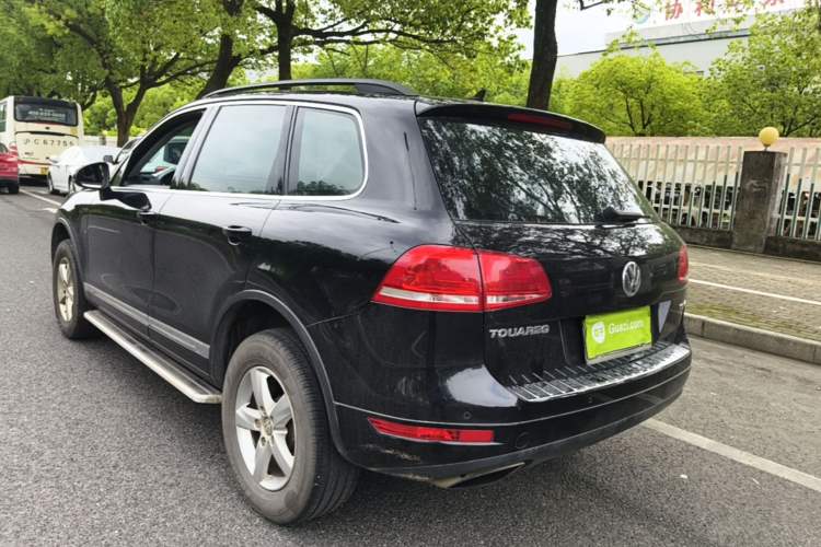 Used Volkswagen Touareg 2011 3.0 TSI Comfort Version Rear Left 45 Deg