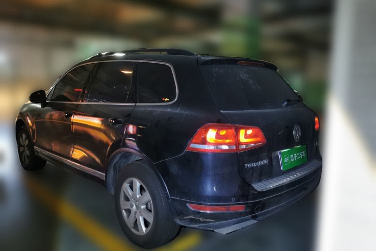 Used Volkswagen Touareg 2011 3.0 TSI Comfort Version Rear Left 45 Deg