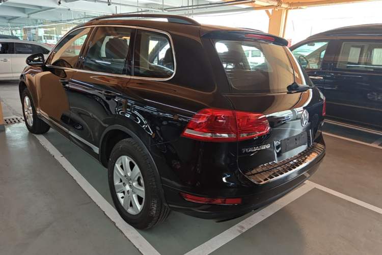 Used Volkswagen Touareg 2011 3.0 TSI Standard Version Rear Left 45 Deg