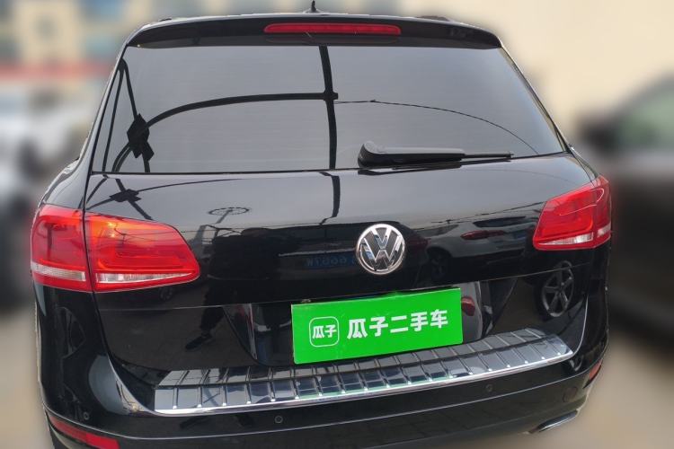 Used Volkswagen Touareg 2011 3.0 TSI High-End Version Rear