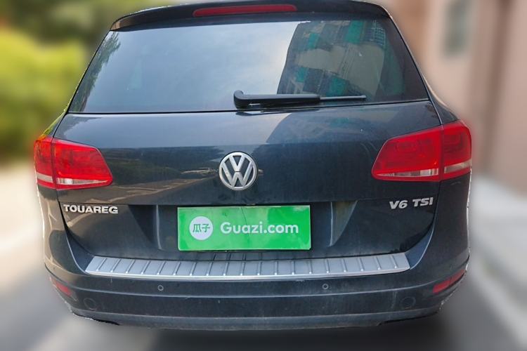 Used Volkswagen Touareg 2011 3.0 TSI High-End Version Rear