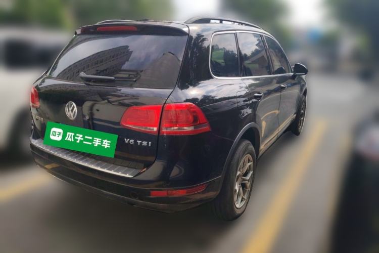 Used Volkswagen Touareg 2011 3.0 TSI Comfort Version Rear Right 45 Deg