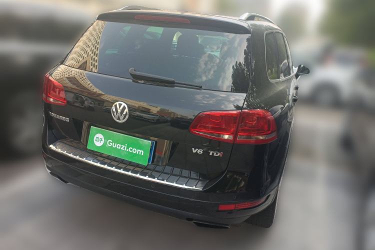Used Volkswagen Touareg 2011 3.0 TDI Diesel Luxury Model Rear Right 45 Deg
