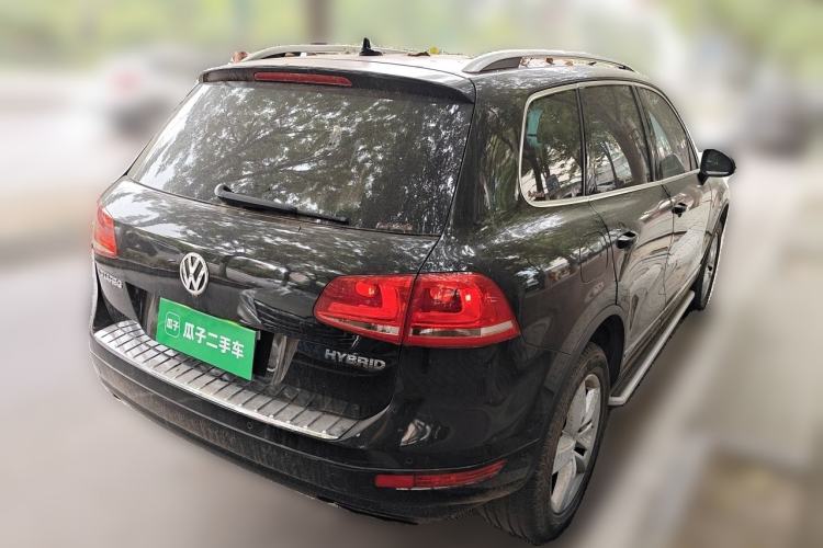 Used Volkswagen Touareg 2011 3.0 TSI Hybrid Rear Right 45 Deg