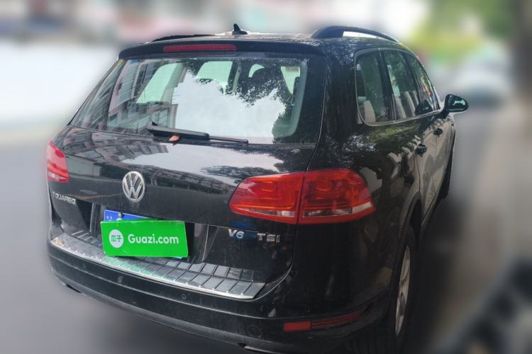 Used Volkswagen Touareg 2011 3.0 TSI Comfort Version Rear Right 45 Deg