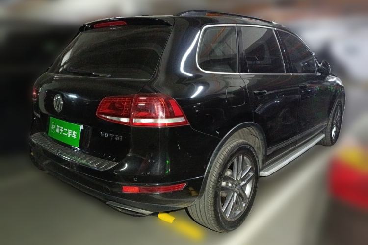 Used Volkswagen Touareg 2011 3.0 TSI Comfort Version Rear Right 45 Deg