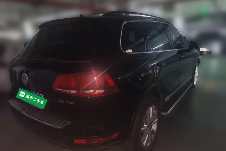 Used Volkswagen Touareg 2011 3.0 TSI High-End Version Rear Right 45 Deg