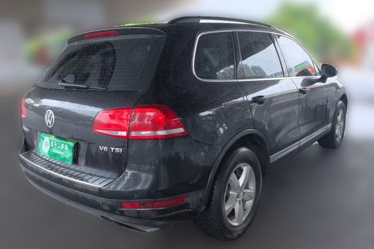 Used Volkswagen Touareg 2011 3.0 TSI Comfort Version Rear Right 45 Deg