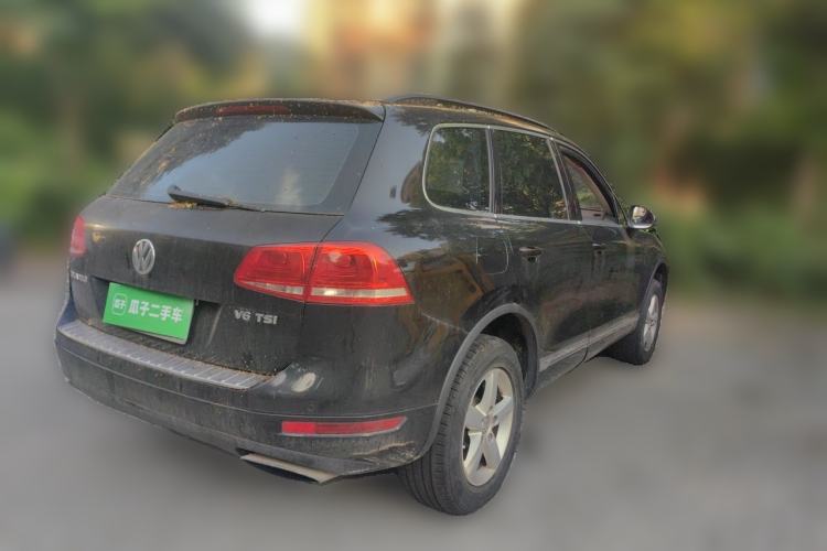 Used Volkswagen Touareg 2011 3.0 TSI Comfort Version Rear Right 45 Deg