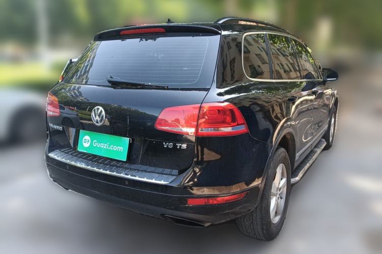 Used Volkswagen Touareg 2011 3.0 TSI Comfort Version Rear Right 45 Deg
