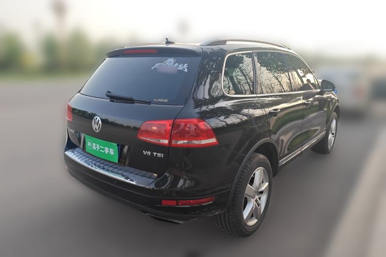 Used Volkswagen Touareg 2011 3.0 TSI Luxury Edition Rear Right 45 Deg