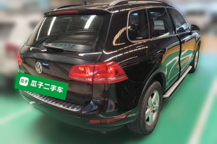 Used Volkswagen Touareg 2011 3.0 TSI Comfort Version Rear Right 45 Deg