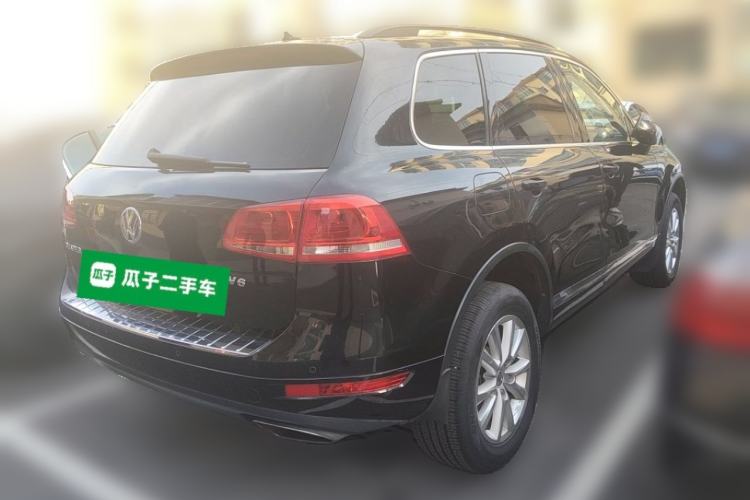 Used Volkswagen Touareg 2011 3.0 TSI High-End Version Rear Right 45 Deg
