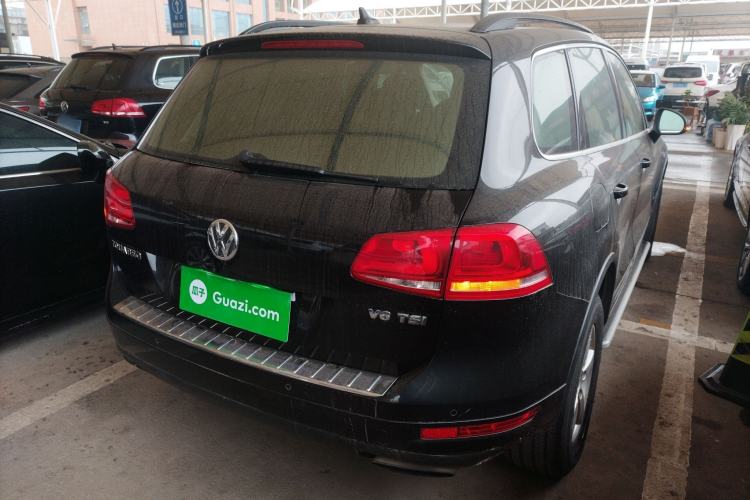 Used Volkswagen Touareg 2011 3.0 TSI Comfort Version Rear Right 45 Deg
