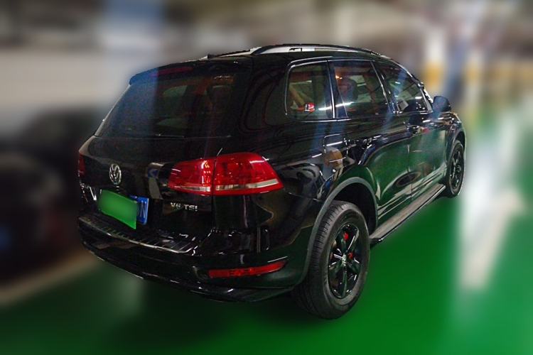Used Volkswagen Touareg 2011 3.0 TSI Comfort Version Rear Right 45 Deg