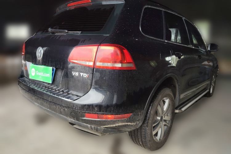 Used Volkswagen Touareg 2011 3.0 TDI Diesel Comfort Version Rear Right 45 Deg
