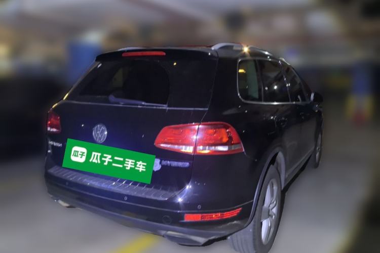 Used Volkswagen Touareg 2011 3.0 TSI Hybrid Rear Right 45 Deg