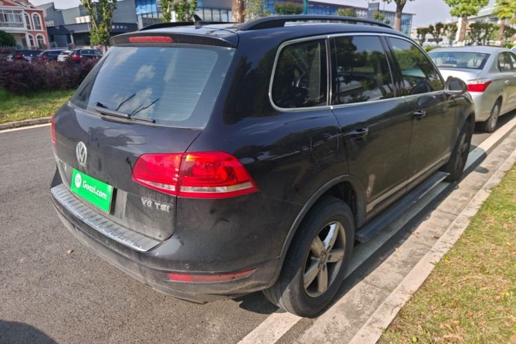 Used Volkswagen Touareg 2011 3.0 TSI Comfort Version Rear Right 45 Deg