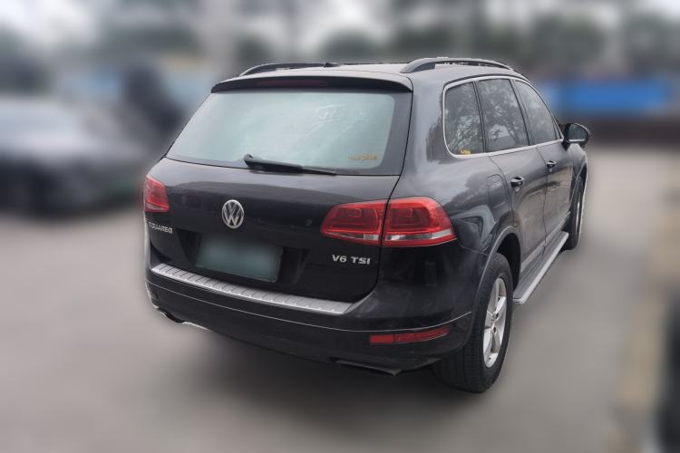 Used Volkswagen Touareg 2011 3.0 TSI Comfort Version Rear Right 45 Deg