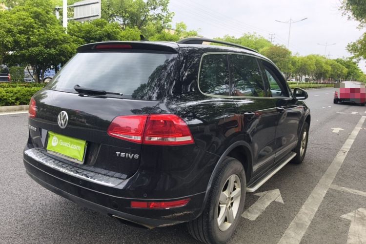Used Volkswagen Touareg 2011 3.0 TSI Comfort Version Rear Right 45 Deg