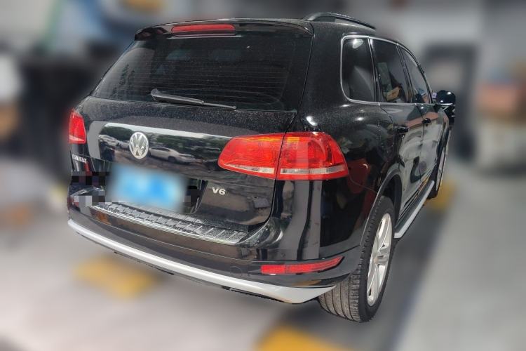 Used Volkswagen Touareg 2011 3.0 TSI Comfort Version Rear Right 45 Deg