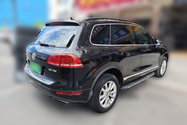 Used Volkswagen Touareg 2011 3.0 TSI High-End Version Rear Right 45 Deg