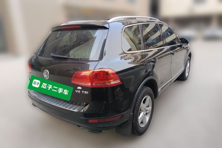 Used Volkswagen Touareg 2011 3.0 TSI Comfort Version Rear Right 45 Deg
