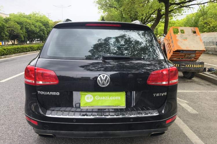 Used Volkswagen Touareg 2011 3.0 TSI Comfort Version Rear