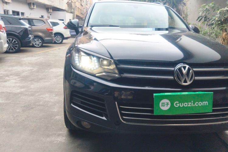 Used Volkswagen Touareg 2011 3.0 TDI Diesel Comfort Version Right Front Headlight