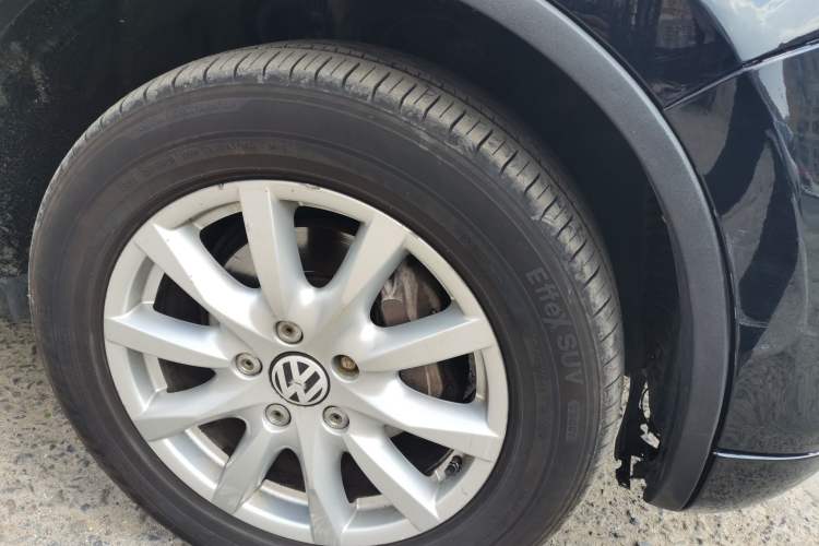 Used Volkswagen Touareg 2011 3.0 TSI Standard Version Right Front Wheel Hub