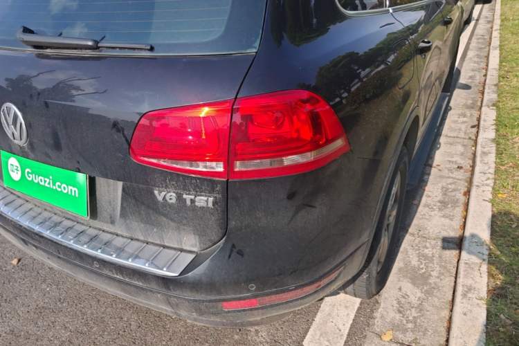 Used Volkswagen Touareg 2011 3.0 TSI Comfort Version Right Rear Taillight