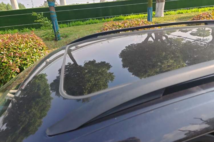 Used Volkswagen Touareg 2011 3.0 TSI Comfort Version Roof