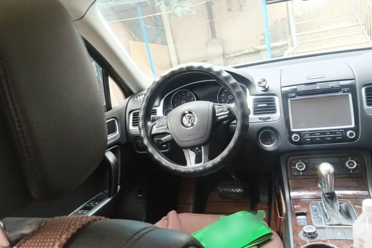 Used Volkswagen Touareg 2011 3.0 TSI Standard Version Steering Wheel