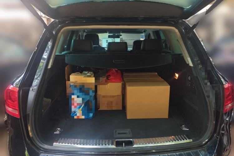 Used Volkswagen Touareg 2011 3.0 TSI High-End Version Trunk