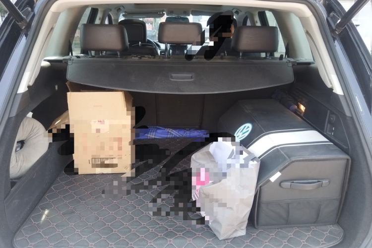Used Volkswagen Touareg 2011 3.0 TSI Standard Version Trunk