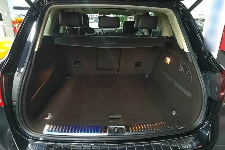 Used Volkswagen Touareg 2011 3.0 TSI Comfort Version Trunk
