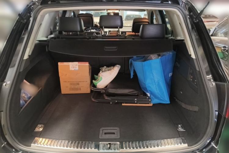 Used Volkswagen Touareg 2011 3.0 TSI Comfort Version Trunk