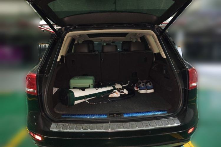 Used Volkswagen Touareg 2011 3.0 TSI Comfort Version Trunk