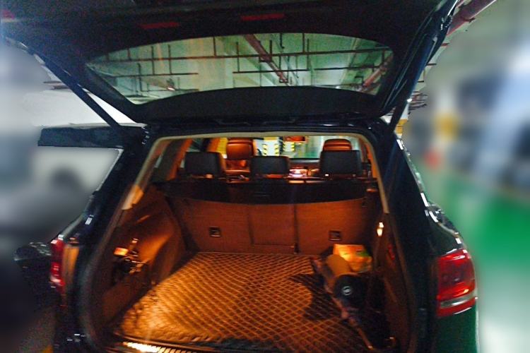 Used Volkswagen Touareg 2011 3.0 TSI Comfort Version Trunk