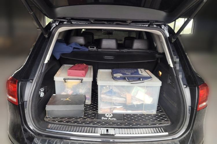 Used Volkswagen Touareg 2011 3.0 TDI Diesel Comfort Version Trunk